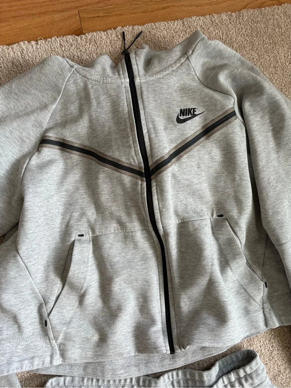 Nike Tech Women’s Light Gray